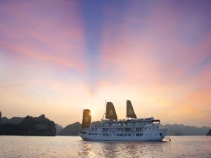 4 star Hera Classic Boutique Cruise – 3 Days 2 Nights Ha Long Bay Discovery