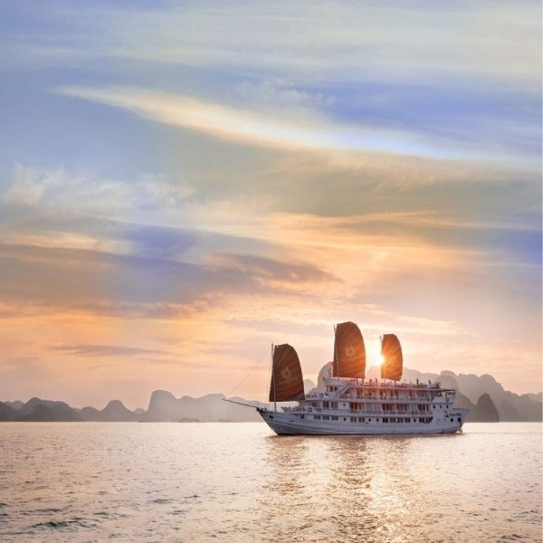 4 star Hera Classic Boutique Cruise – 3 Days 2 Nights Ha Long Bay Discovery
