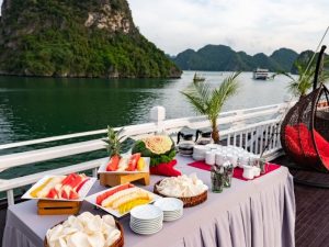 4 star Hera Classic Boutique Cruise – 3 Days 2 Nights Ha Long Bay Discovery