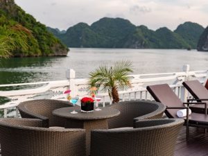 4 star Hera Classic Boutique Cruise – 3 Days 2 Nights Ha Long Bay Discovery
