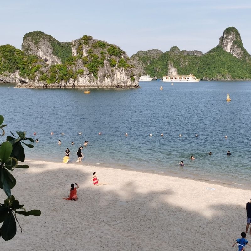 5-star Hera Grand Luxury Cruise – 2-Day Ha Long Bay Exploration (10) 5-star Hera Grand Luxury Cruise – 2-Day Ha Long Bay Exploration