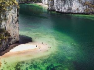 5-star Hera Grand Luxury Cruise – 3-Day Ha Long Bay Discovery