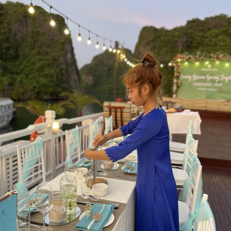 5-star Hera Grand Luxury Cruise – 3-Day Ha Long Bay Discovery (28) 5-star Hera Grand Luxury Cruise – 3-Day Ha Long Bay Discovery