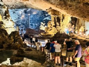 5-star Le Journey Luxury Cruise – 2-Day Journey to Viet Hai Village and Lan Ha Bay