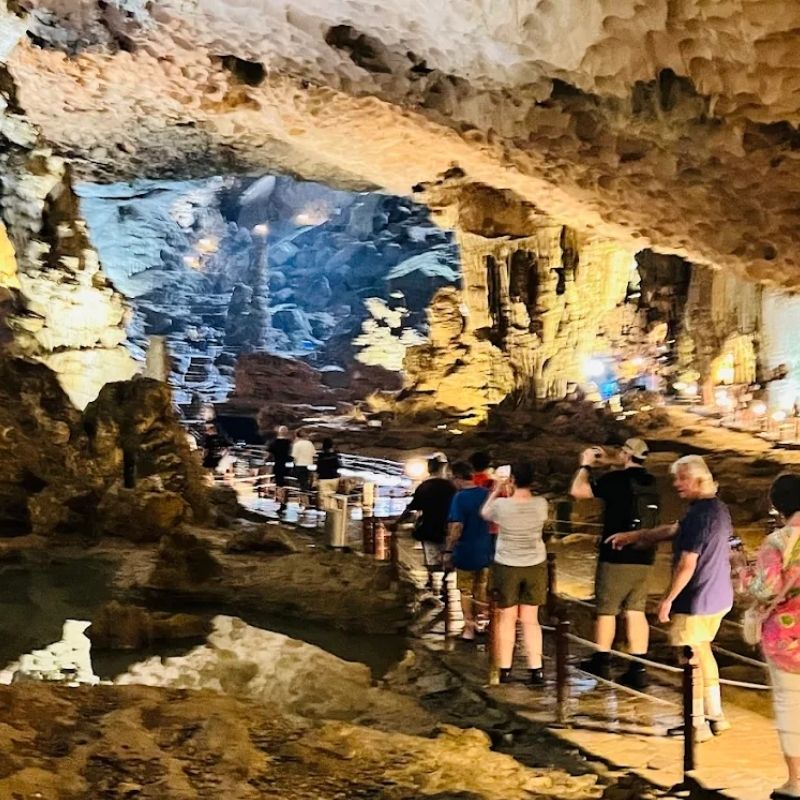 5-star Le Journey Luxury Cruise – 2-Day Journey to Viet Hai Village and Lan Ha Bay (10) 5-star Le Journey Luxury Cruise – 2-Day Journey to Viet Hai Village and Lan Ha Bay