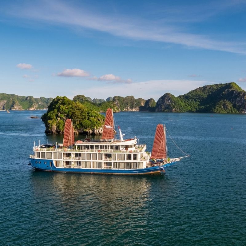 5-star Le Journey Luxury Cruise – 2-Day Journey to Viet Hai Village and Lan Ha Bay