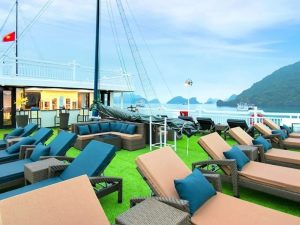 5-star Le Journey Luxury Cruise – 2-Day Journey to Viet Hai Village and Lan Ha Bay