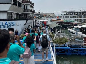 Amanda Legend Cruise – 2 Day Ha Long Bay 5 Star Escape