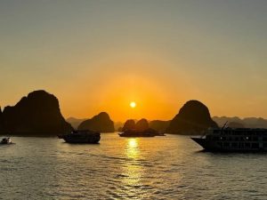 Amanda Legend Cruise – 3 Days 2 Nights Luxury Exploration of Bai Tu Long Bay