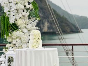 Amanda Legend Cruise – 4 Days 3 Nights Ha Long Bay Luxury Exploration ( Contact Price )