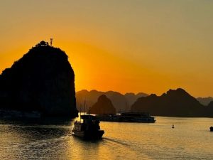 Amanda Legend Cruise – 4 Days 3 Nights Ha Long Bay Luxury Exploration ( Contact Price )