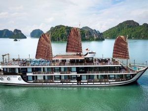 Amanda Luxury Cruise – 2 Days 1 Night Halong & Lan Ha Bay Exploration