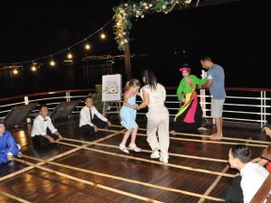Amanda Luxury Cruise – 2 Days 1 Night Halong & Lan Ha Bay Exploration
