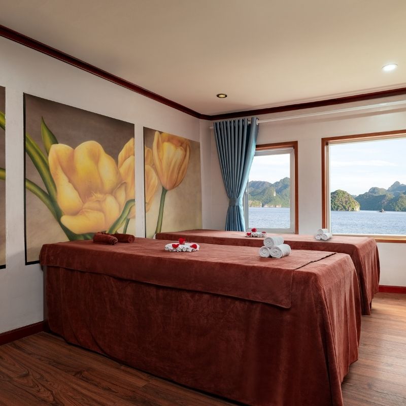 Amanda Premier Cruise 3 Days 2 Nights – Luxurious Ha Long Bay Exploration (26) Amanda Premier Cruise 3 Days 2 Nights – Luxurious Ha Long Bay Exploration