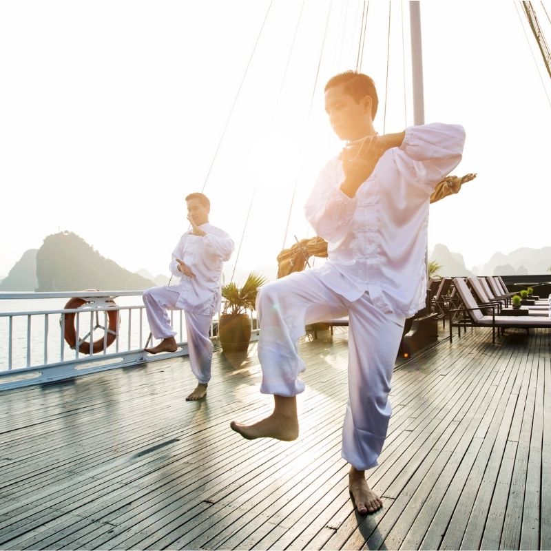 Ha Long Bay 2-Day Luxury Cruise with Hera Classic Boutique – Cave and Island Discovery