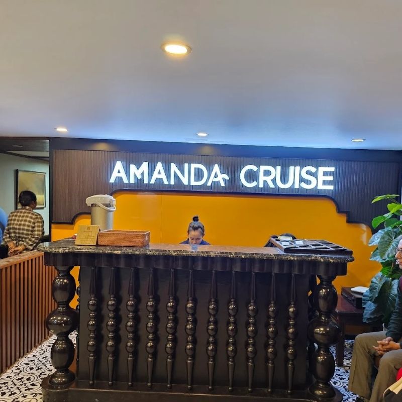 Ha Long Bay 3-Day Cruise with Amanda Legend Cruise – Full Exploration of Caves, Islands & Hidden Gems