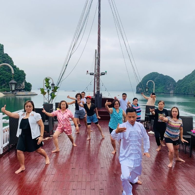Ha Long Bay 3-Day Le Journey Premium Cruise – Explore Sung Sot Cave, Titop Island, Lan Ha Bay & Pearl Farm