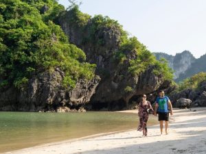 Ha Long Bay Luxury Cruise – 2-Day Scenic Journey with 5 Star Amanda Cruise