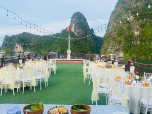 Ha Long Bay Luxury Cruise – 2-Day Scenic Journey with 5 Star Amanda Cruise