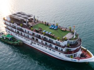 Ha Long Bay Luxury Cruise – 2-Day Scenic Journey with 5 Star Amanda Cruise
