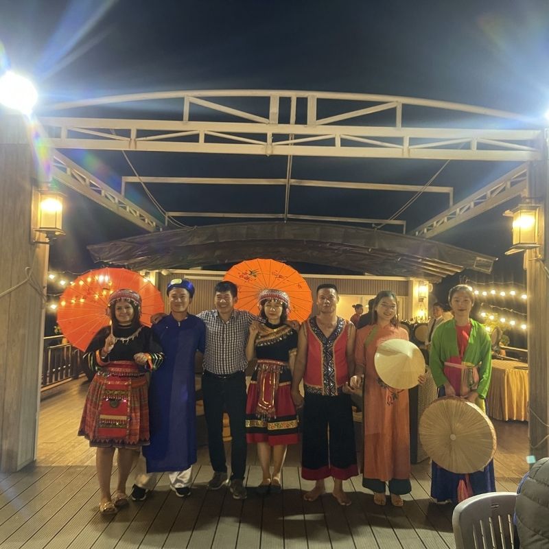 Ha Long Bay Luxury Cruise – 3-Day Journey with 5 Star Amanda Cruise (8) Ha Long Bay Luxury Cruise – 3-Day Journey with 5 Star Amanda Cruise