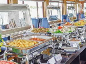 Ha Long Bay Premium Day Cruise with Alova – 5.5-Hour Scenic Discovery