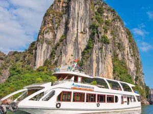 Ha Long Bay Premium Day Cruise with Alova – 5.5-Hour Scenic Discovery