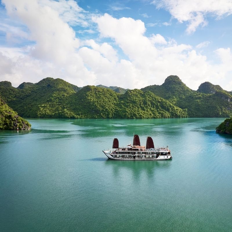 Ha Long Bay and Lan Ha Bay Luxury Cruise – 3 Days 2 Nights Journey with Amanda Luxury Cruise (12) Ha Long Bay and Lan Ha Bay Luxury Cruise – 3 Days 2 Nights Journey with Amanda Luxury Cruise
