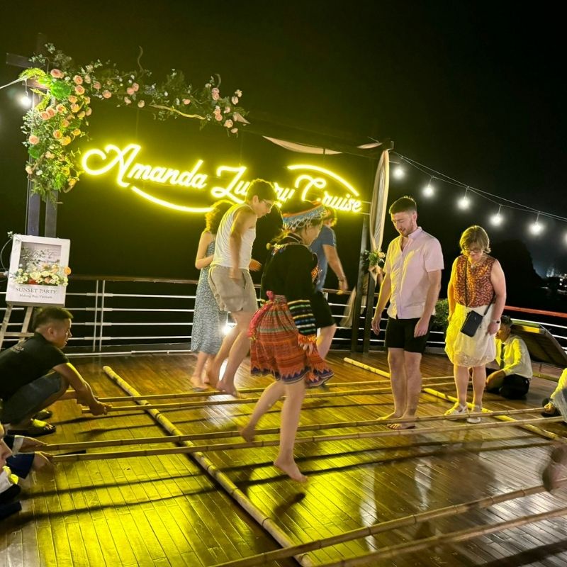 Ha Long Bay and Lan Ha Bay Luxury Cruise – 3 Days 2 Nights Journey with Amanda Luxury Cruise (5) Ha Long Bay and Lan Ha Bay Luxury Cruise – 3 Days 2 Nights Journey with Amanda Luxury Cruise