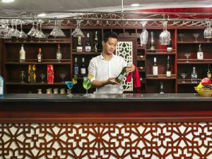 La Regina Classic Cruise 2 Days 1 Night - Bai Tu Long Bay