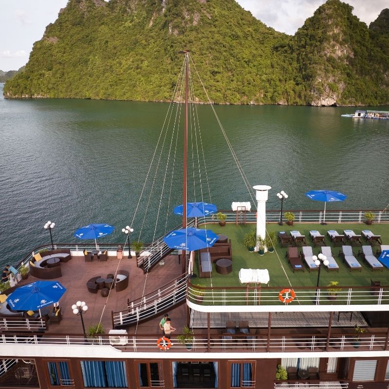 Le Journey Elegance Cruise – 3 Days 2 Luxury Voyage in Ha Long and Lan Ha Bay