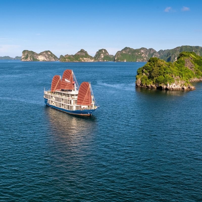 Le Journey Luxury Cruise – 2 Days 1 Night Luxury Voyage through Ha Long Bay & Lan Ha Bay (5) Le Journey Luxury Cruise – 2 Days 1 Night Luxury Voyage through Ha Long Bay & Lan Ha Bay