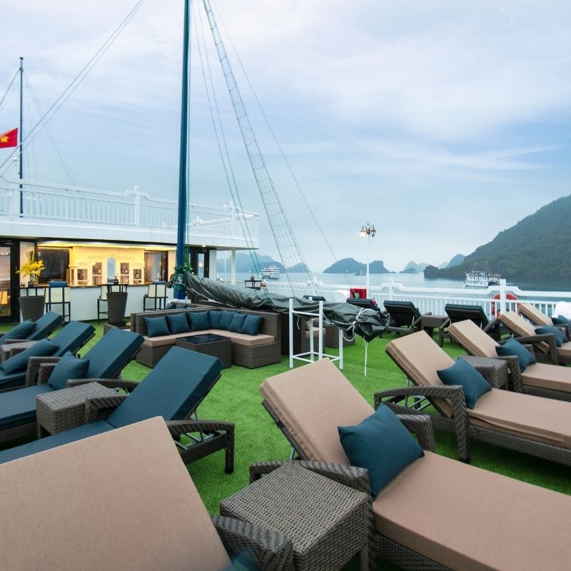 Le Journey Luxury Cruise – 2 Days 1 Night Luxury Voyage through Ha Long Bay & Lan Ha Bay