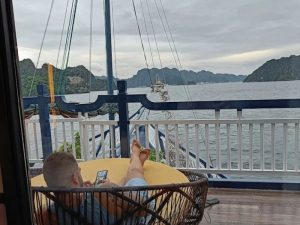Le Journey Luxury Cruise – 3 Days 2 Nights Ha Long and Lan Ha Bay Exploration