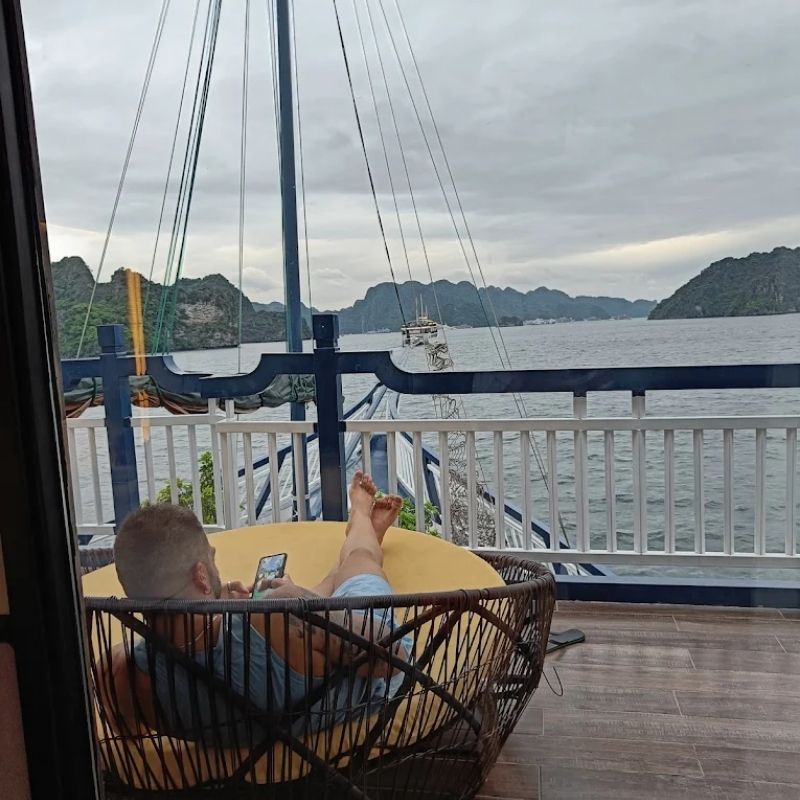 Le Journey Luxury Cruise – 3 Days 2 Nights Ha Long and Lan Ha Bay Exploration (12) Le Journey Luxury Cruise – 3 Days 2 Nights Ha Long and Lan Ha Bay Exploration