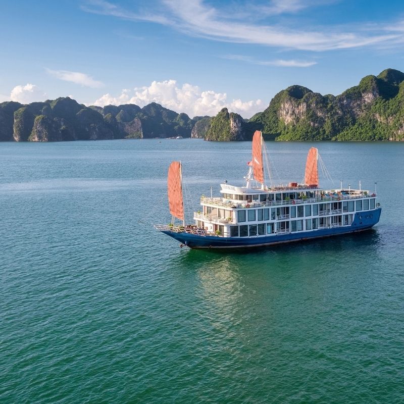 Le Journey Luxury Cruise – 3 Days 2 Nights Ha Long and Lan Ha Bay Exploration