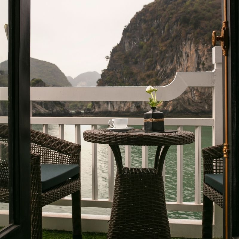 Le Journey Luxury Cruise – 3 Days 2 Nights Ha Long and Lan Ha Bay Exploration