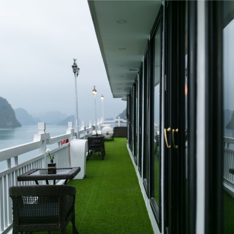 Le Journey Luxury Cruise – 3 Days 2 Nights Ha Long and Lan Ha Bay Exploration (9) Le Journey Luxury Cruise – 3 Days 2 Nights Ha Long and Lan Ha Bay Exploration