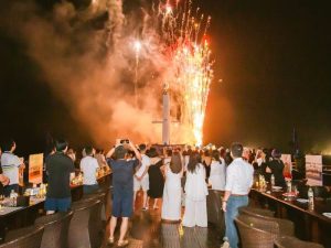 Mystical Escape through Ha Long & Lan Ha Bay on Erina Cruise – 3 Days 2 Nights