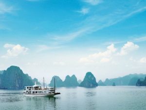 Wego Ha Long Bay 4 Hour Cruise – Short Journey to Thien Cung Grotto and Ba Hang Village
