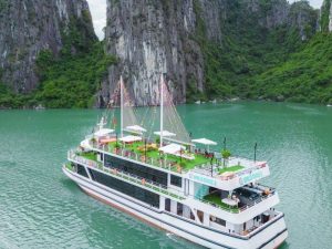 Ha Long Bay Apollo Cruise – 6-Hour Scenic Day Tour