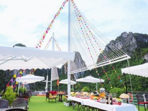 Ha Long Bay Apollo Cruise – 6-Hour Scenic Day Tour