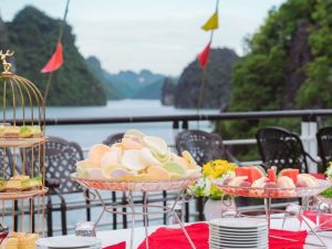 e3Ha Long Bay Apollo Cruise – 6-Hour Scenic Day Tour