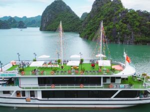 e3Ha Long Bay Apollo Cruise – 6-Hour Scenic Day Tour